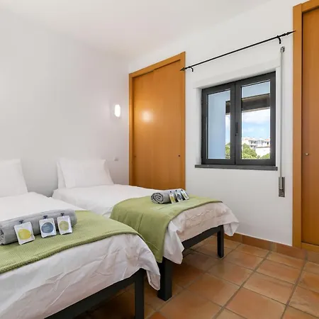 Marina Park Apartment *